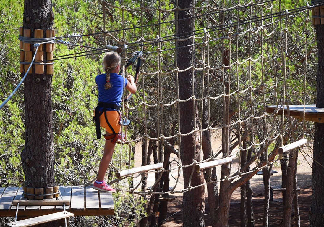 <i class="fa fa-camera" aria-hidden="true"></i> Marta Gouveia